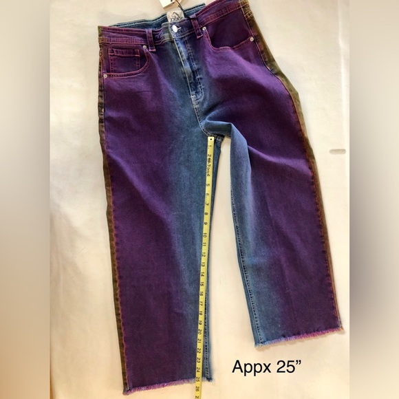 Jordache Farrah Crop Flare Ombré Jeans (31) - Picture 9 of 16